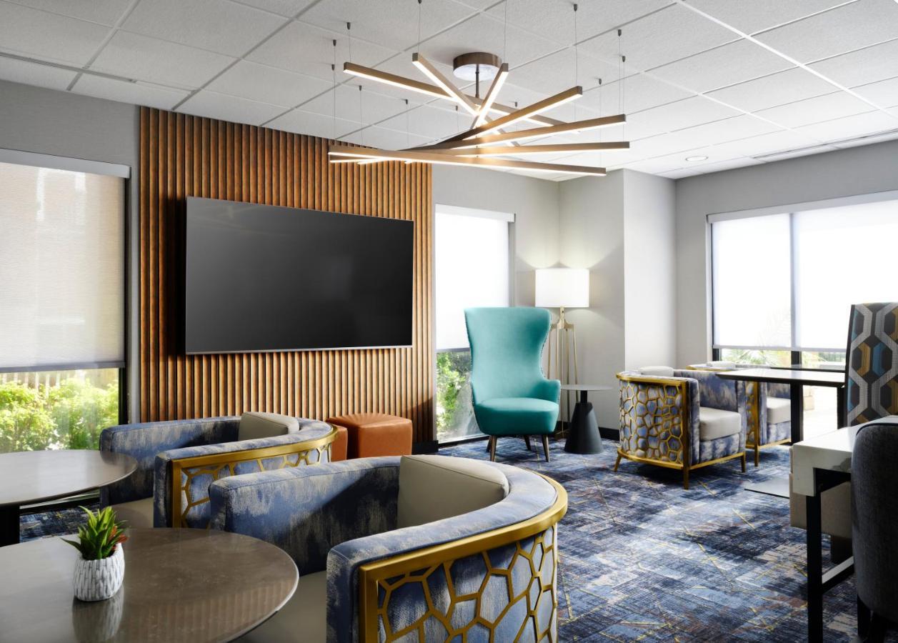 Hampton Inn & Suites Dallas-Dfw Airport Hurst Exterior photo
